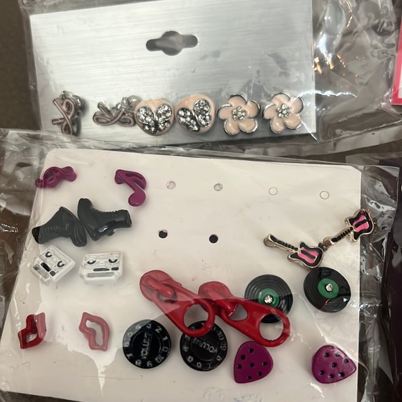 Lot of funky fancy earrings brand new - Picture 3 of 7